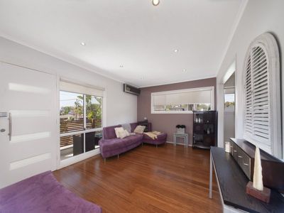 29 Hillview Parade, Lurnea