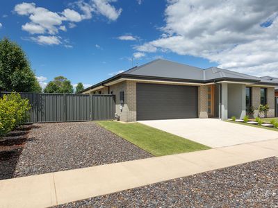 15 DEVITT WAY, Killara