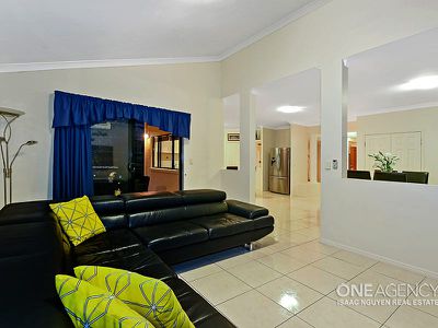 40 Viewpoint Dr, Springfield Lakes