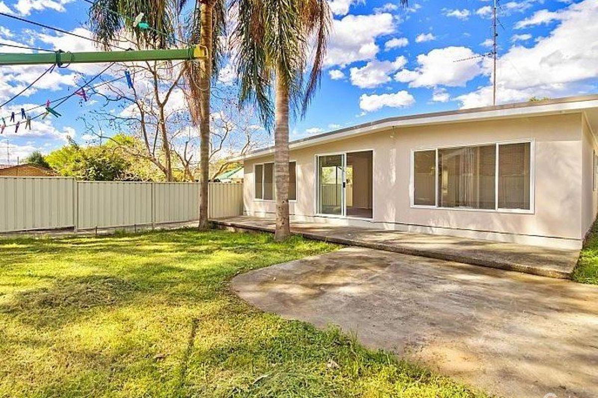 11 Lisarow Street, Lisarow