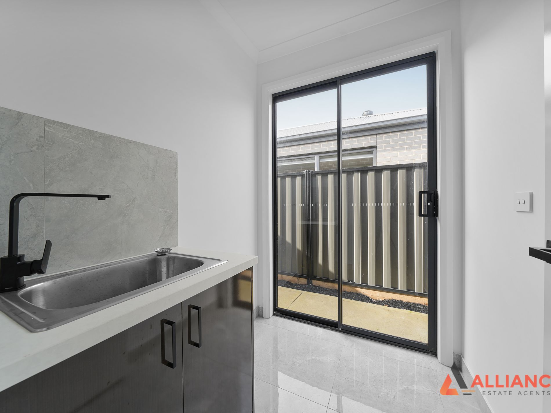 10 Mound Avenue, Donnybrook
