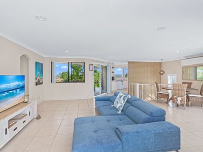 80 Lakeview Crescent, Forster