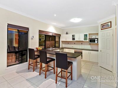40 Viewpoint Dr, Springfield Lakes