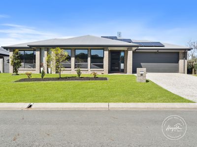 41 Ngungun Crescent, Glass House Mountains