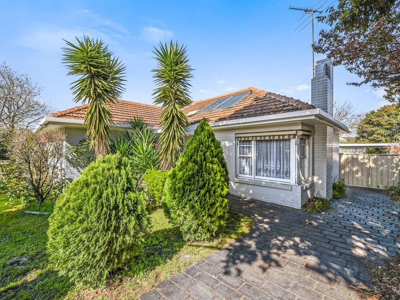 722 Waverley Road, Malvern East