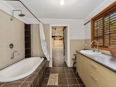 5 The Avenue, Hermit Park