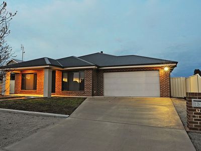 13 Stanley Court, Cohuna