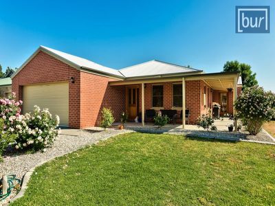 2 Emily Court, Howlong