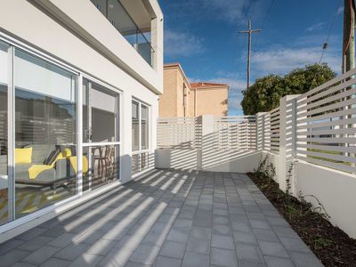 1/90 Albert Street, Osborne Park