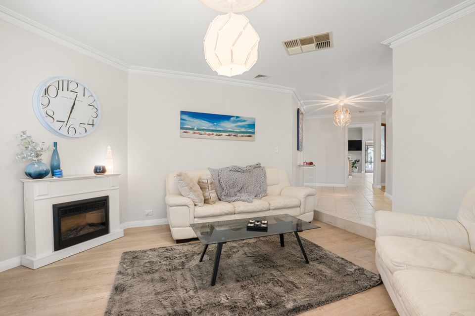 27 OAK WAY, Baldivis