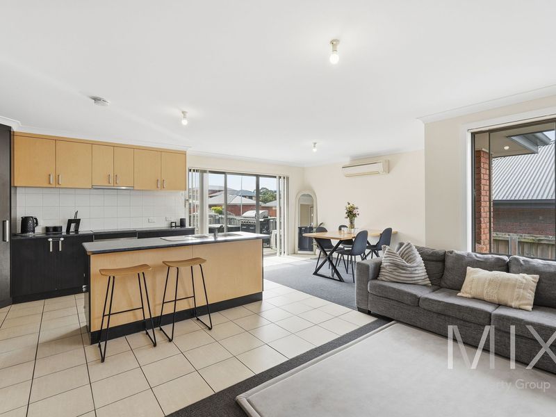 1 / 19 Joseph Link, Brighton