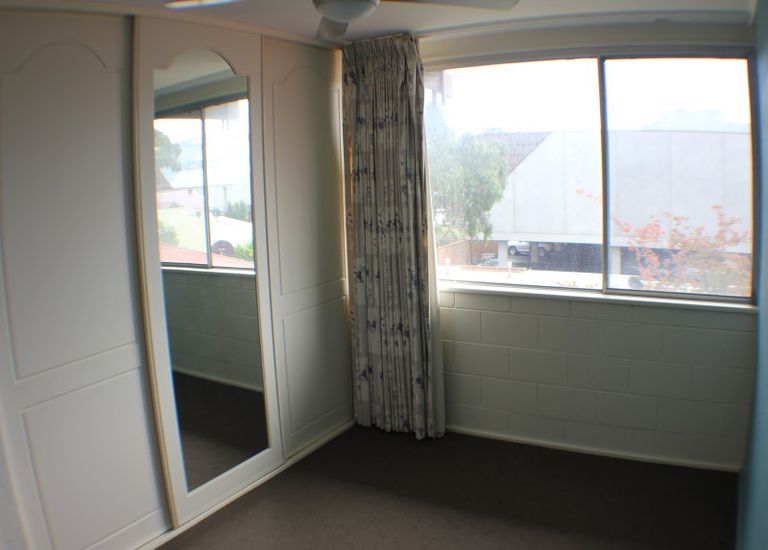 9 / 27 High Street, Glenelg