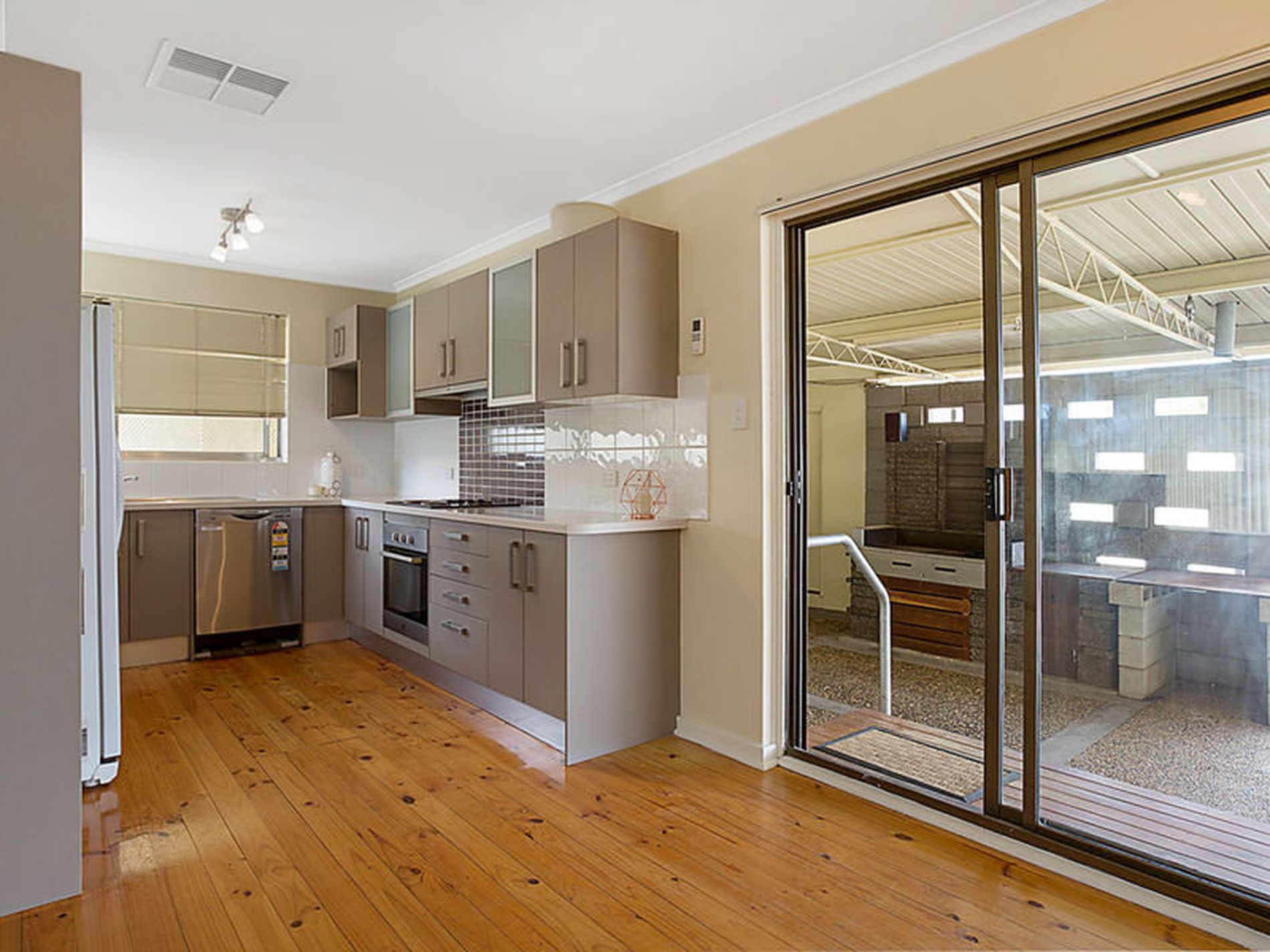 64 Baroda Avenue, Netley