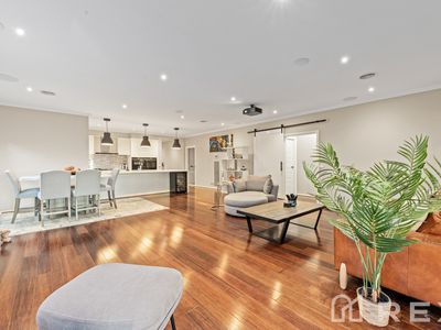 6 Limeburner Grove, Botanic Ridge