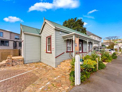 142 Great South Road, Remuera