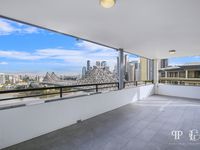 A10 / 100 Bowen Terrace, New Farm
