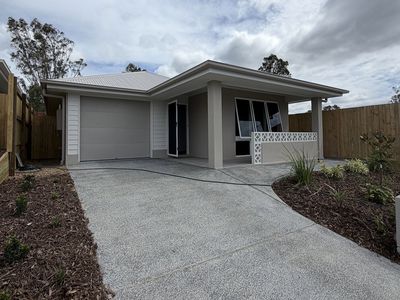 3 Grace Cl, White Rock