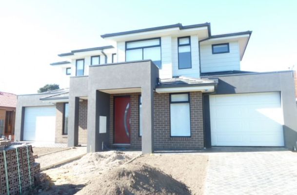 2 / 14 Burgess Street, Tullamarine