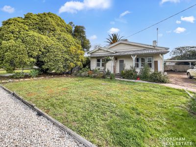 10 Gardenia Street, Horsham