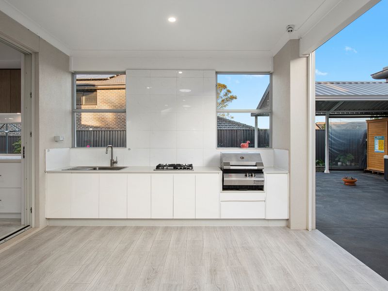 69 Arnold Ave, Kellyville