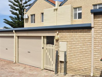 2/26 Scarborough Beach Road, Scarborough