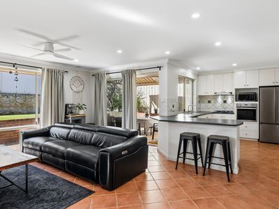 4 Golf View Street, Yokine