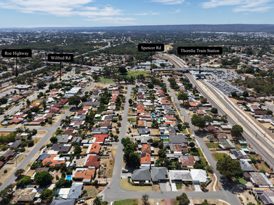 2 Lowan Street, Thornlie