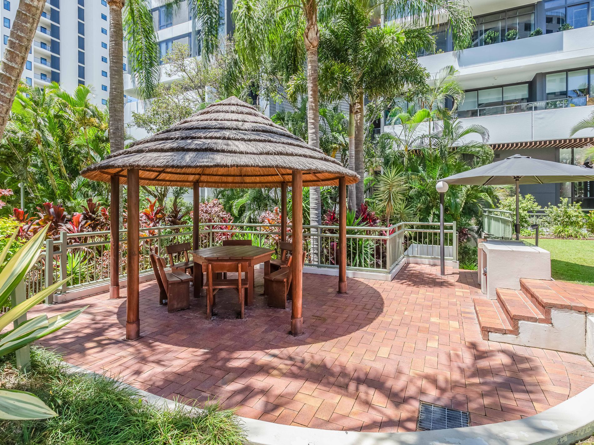 9 / 29-39 Woodroffe Ave, Main Beach