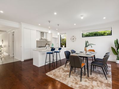 17 Jindabyne Avenue, Chadstone