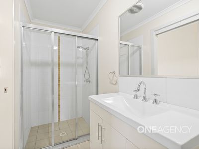 2A Huntingdale Dr, Mollymook