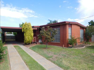 18 Yorkshire Crescent, Shepparton