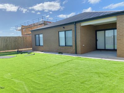 11 Nunda Way, Manor Lakes