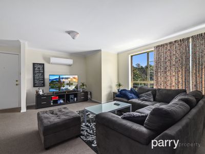 2 / 79 Outram Street, Summerhill
