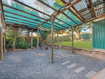 16 Dickens Road, Ambarvale