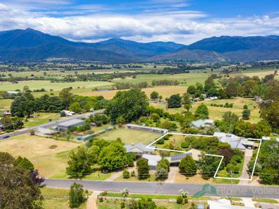 17 Hores Lane, Tawonga