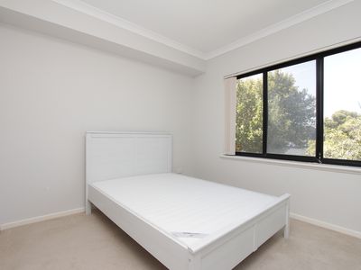 105 / 215 Stirling Street, Perth