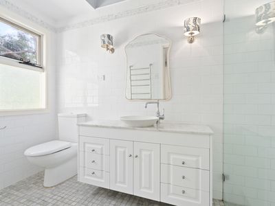 2335 Silverdale Road, Silverdale