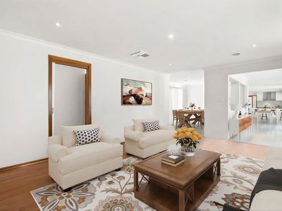 4 Hillsmeade Drive, Narre Warren South