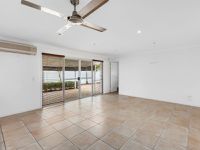 6 Santa Cruz Boulevard, Clear Island Waters