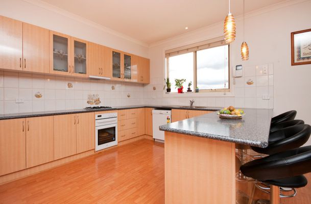 9 Langbourne Court, Greenvale