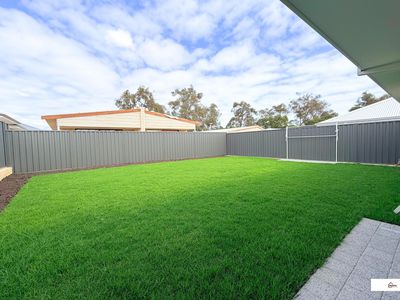 33 Camperdown Way, Lakelands