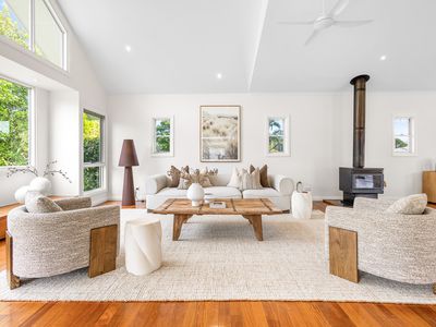 6 Taylor Drive, Pomona
