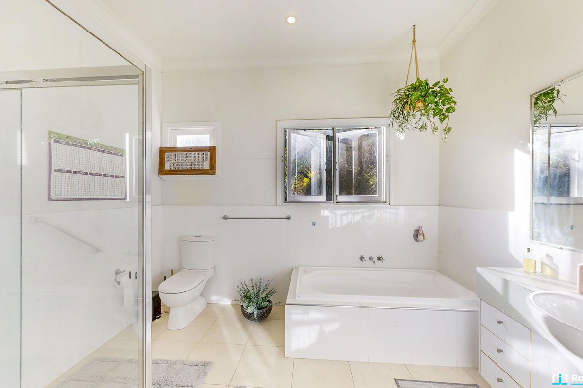 2 Ashdown Crt, Tinbeerwah