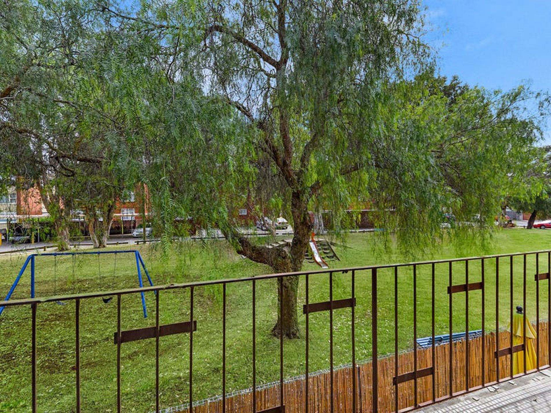 4 / 3 O'Rourke Crescent, Eastlakes