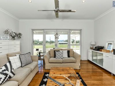 39 Claremont Place, Table Top