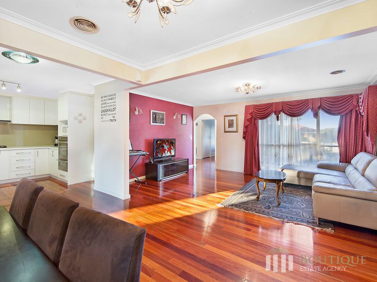 28 Shalimar Crescent, Dandenong North