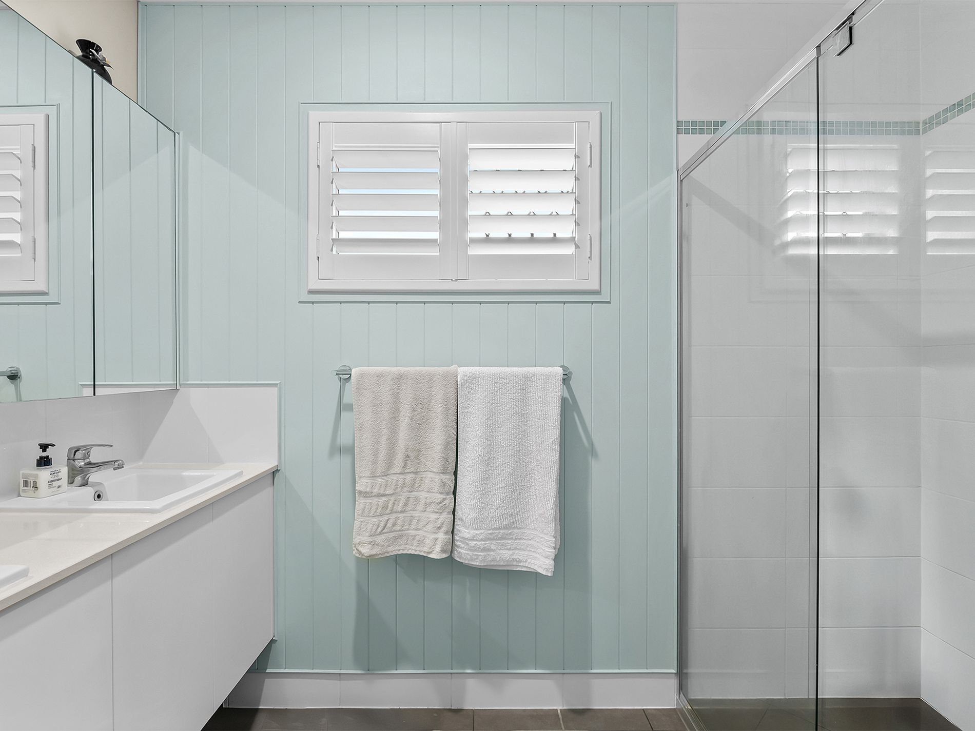 27 Comanche Street, Newport