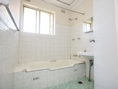 5 / 87 Sproule Street, Lakemba