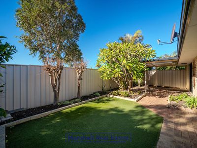 2 Roxburgh Cir, Kinross