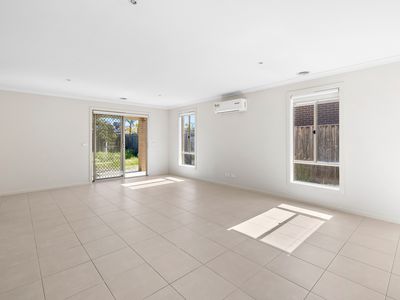12 Elwood Avenue, Pakenham